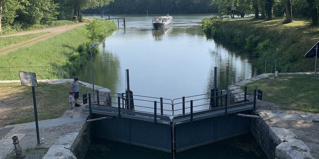 Grand Victoria entering the canal lock in Auxonne, France
